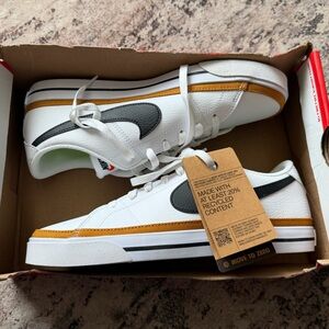 Nike White and Gold Women’s Shoes